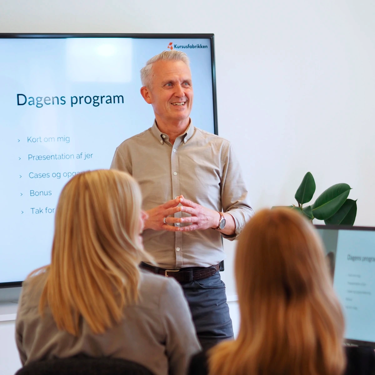 Ole holder kursus og er skræddersyede kursers mester